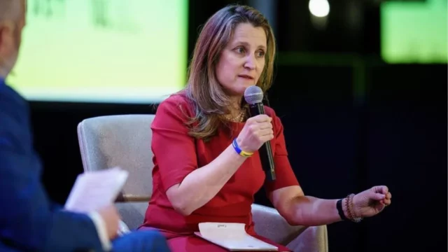 Cerita Menteri Keuangan Kanada Tak Punya Mobil dan Ditilang Saat Mengendarai Sepeda