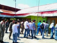 Satpol PP Padang Angkut 13 Pelajar yang Keluyuran