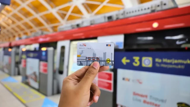 Kartu Ajaib KMT: Layanan Bayar Tiket Terintegrasi di Seluruh Jabodetabek!