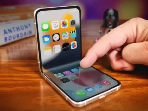 Mengapa iPhone Lipat dari Apple Masih Misteri Meski Pasar Ponsel Lipat Makin Menggoda?