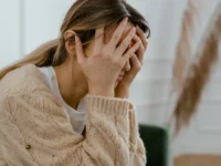 Penelitian Mengungkap Stres Berbeda di Otak Pria dan Wanita