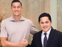 Erick Thohir Bawa Pemain Liga Italia Jay Idzes ke Timnas Indonesia: Harapan Baru Garuda!