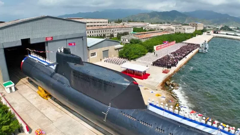 Korea Utara Luncurkan Kapal Selam Nuklir Taktis Baru: Ancaman Baru di Perairan Asia?