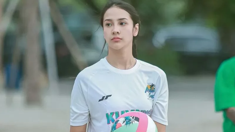 Ditanya Soal Fantasi Bercinta, Anya Geraldine Tegas Katakan Belum Pernah "Belah Duren"