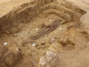 Penemuan Misterius: Prajurit Frankish dari Abad Pertengahan Ditemukan Bersama Senjatanya di Ingelheim, Jerman