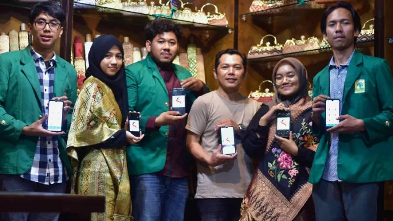 Mahasiswa Unand Bikin Aplikasi Showroom Songket Virtual, Solusi Canggih untuk UMKM