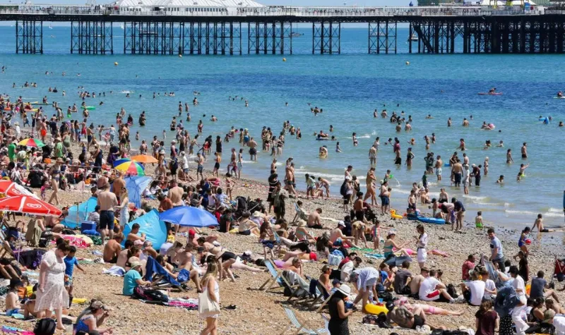 Inggris Bersiap Hadapi Panas Terik 33°C: Musim Panas yang Tak Terduga di Tengah Musim Gugur 2 Inggris Bersiap Hadapi Panas Terik 33°C: Musim Panas yang Tak Terduga di Tengah Musim Gugur