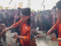 Cekricek.id - Gus Miftah Beberkan Fakta di Balik Video Viral Pembagian Uang