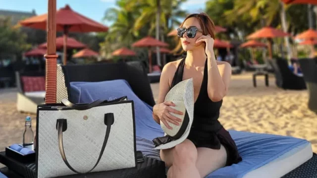 Cekricek.id - Kalau Nikah Lagi, Aura Kasih Cuma Mau Ketemu Suami 3-4 Kali Seminggu