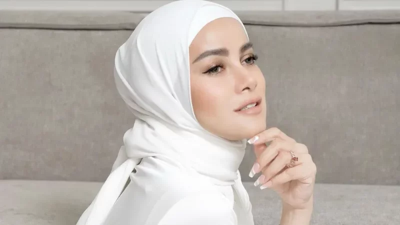 Cekricek.id - Berharap Nikah dengan Brondong Olla Ramlan Bekukan Sel Telur