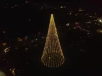 Cekricek.id - DeSoto Parish, Louisiana: Pusat Perayaan Natal dengan Pohon Natal Tertinggi di Dunia Tahun 2023