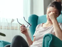 Cekricek.id - Penelitian Terbaru Ungkap Pengaruh COVID-19 dan Vaksinasi terhadap Migrain