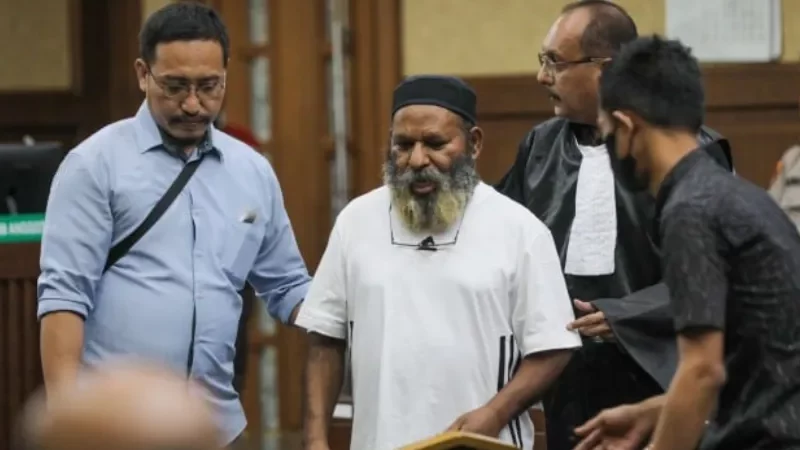 Cekricek.id - Mantan Gubernur Papua Lukas Enembe Meninggal Dunia