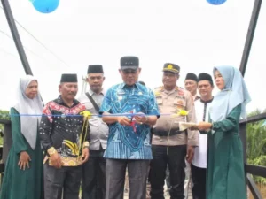 Berita Riau Hari Ini: Jembatan Tekulai di Kecamatan Tanah Merah Sudah Bisa Dilewati