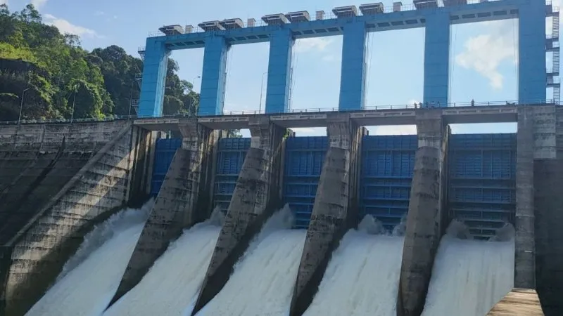 Berita Riau Hari Ini: Waduk Koto Panjang Buka Spillway Gate untuk Turunkan Elevasi