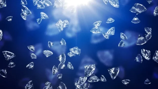 Bukan Cuma Dongeng! Hujan Berlian Mungkin Terjadi di Planet Ini