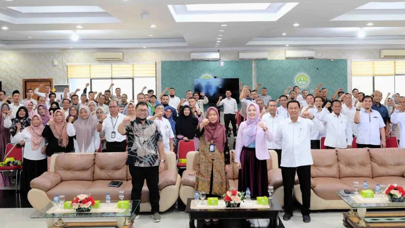 Berita Riau Hari Ini: Universitas Riau Gelar Pelatihan Strategi Meningkatkan Dedikasi Pegawai