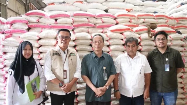 Berita Riau Hari Ini: Pemko Pekanbaru Salurkan 10 Ton Beras untuk Korban Banjir di Rumbai