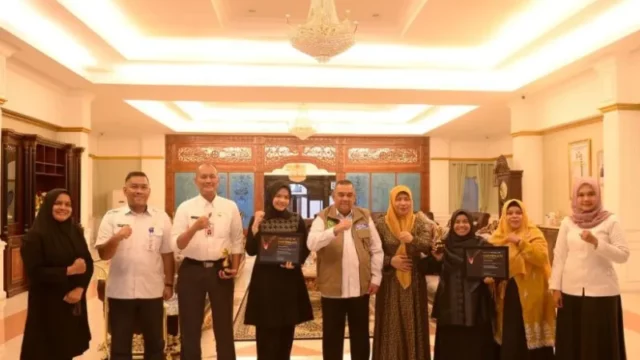 Cekricek.id - Berita Riau Hari Ini: UMKM Riau Sabet Juara I Anugerah BBI 2023, Gubri Edy Nasution Dorong Inovasi dan Kualitas