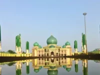 Cekricek.id, Berita Pekanbaru Hari Ini, Berita Riau hari Ini: Agar Menarik Wisatawan, Payung Elektrik Masjid Raya Annur Dikembangkan Setiap Akhir Pekan