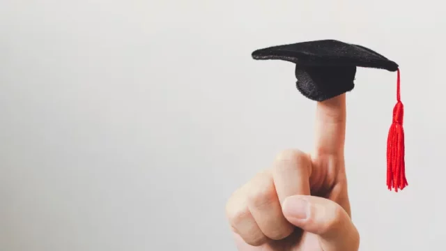 Cekricek.id, Berita Riau Hari Ini: Tengku Fauzan Resmi Pimpin Disdik Riau: Janji Mempermudah Layanan