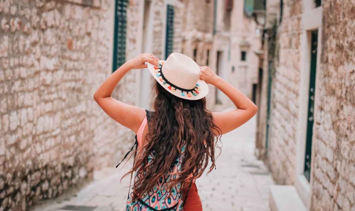 Tips Berwisata di Era Digital: Hal-hal yang Harus Dilakukan 3 Tips Berwisata di Era Digital: Hal-hal yang Harus Dilakukan