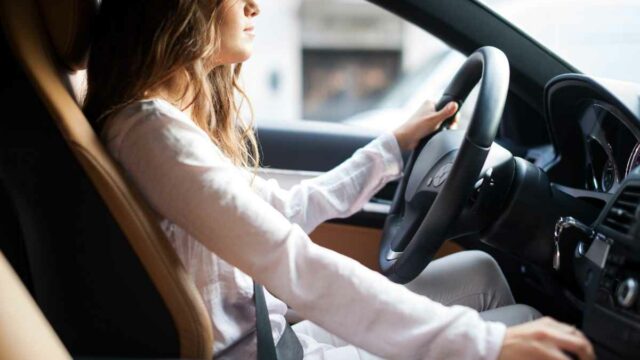 Etika Berkendara saat Menyewa Mobil