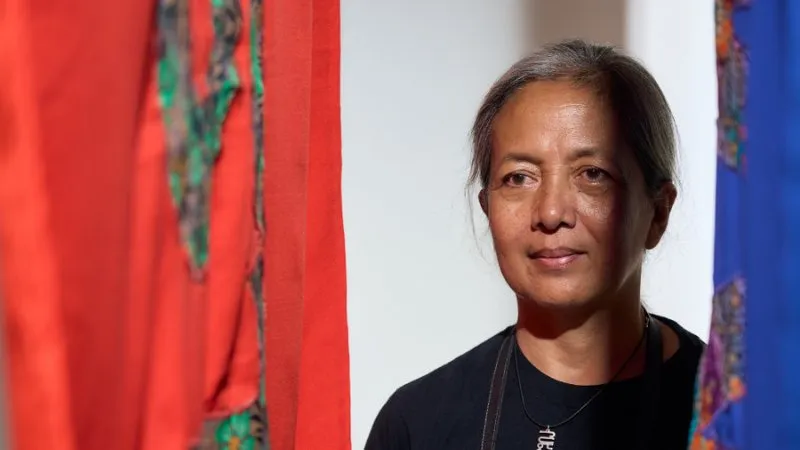 Arahmaiani: Pemberontakan Seni dalam Memerangi Kekerasan terhadap Perempuan