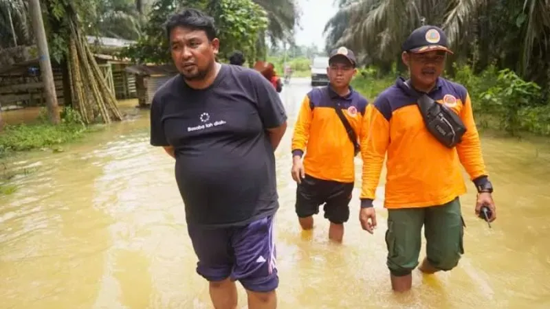 Berita Riau Hari Ini: Banjir Rendam Rumah Warga di Inhu Akibat Sungai Cenaku Meluap