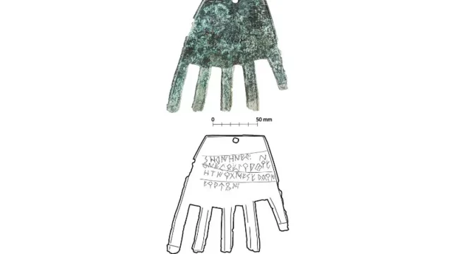 Bahasa Kuno yang Ditemukan di Jimat Berusia 2.100 Tahun Mungkin Adalah Bahasa Vasconic Purba