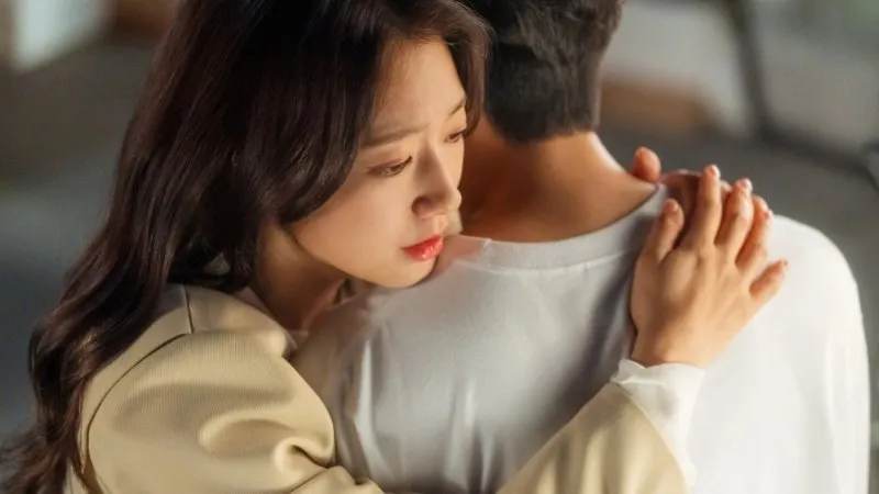 Park Shin Hye Menangis Terharu saat Memeluk Park Hyung Sik di Drama Komedi Romantis Doctor Slump