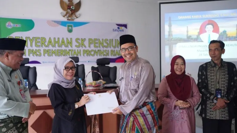 Berita Riau Hari Ini: 38 PNS Pemprov Riau Pensiun