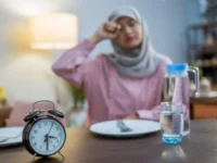 Pentingnya Minum Lebih Banyak Air Selama Puasa Ramadan