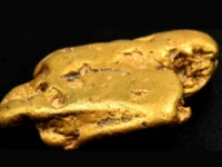 Pemburu Harta Karun Inggris Temukan Bongkahan Emas Terbesar