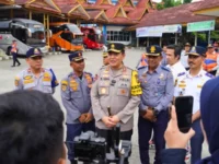 Berita Riau Hari Ini: Kapolda Riau Tinjau Persiapan Arus Mudik, Cek Kelayakan Kendaraan dan Pastikan Keamanan Pemudik