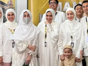 Mengintip Biaya Fantastis Haji Furoda Raffi Ahmad-Nagita Slavina Rp7 Miliar