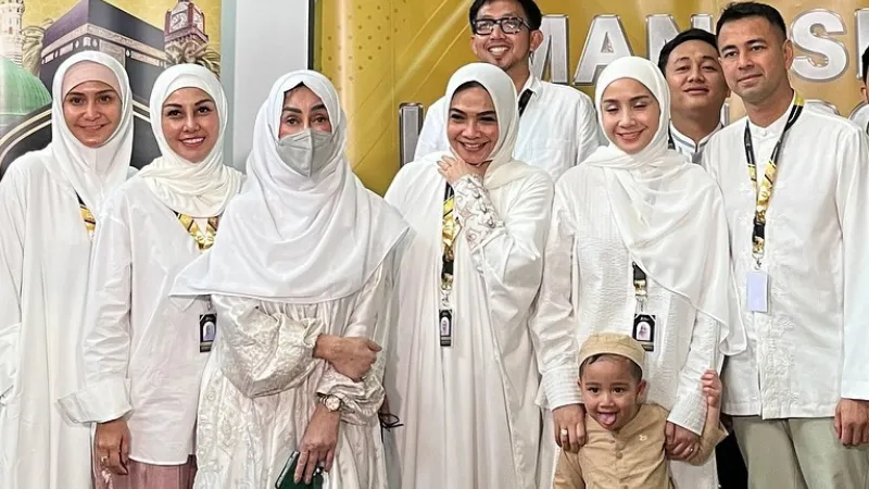 Mengintip Biaya Fantastis Haji Furoda Raffi Ahmad-Nagita Slavina Rp7 Miliar