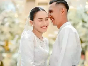 Hubungan Ayu Ting Ting dan Lettu Fardana Dipertanyakan: Foto-foto Dihapus dari Instagram