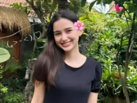 Sarah Menzel Pertimbangkan Pindah Agama Demi Pernikahan dengan Azriel Hermansyah