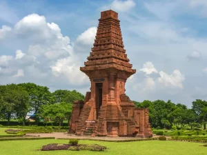 Eksistensi Trowulan: Menyingkap Kejayaan Majapahit di Era Rajasanagara
