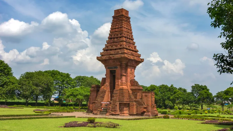 Eksistensi Trowulan: Menyingkap Kejayaan Majapahit di Era Rajasanagara