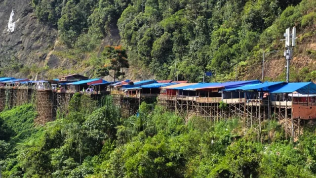 Gubernur Sumbar Tertibkan Pedagang Kelok Sembilan