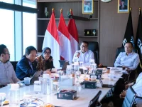 Pertemuan Menteri Ekonomi Kreatif Teuku Riefky Harsya dengan Menteri Transmigrasi Muhammad Iftitah Sulaiman Suryanagara di Jakarta