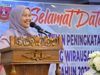 Staf Ahli Bupati Bidang Kemasyarakatan dan SDM Kabupaten Agam ,Roza Syafdefianti (Foto: AMC)