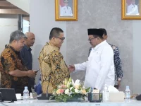 Hendri Arnis bertemu Wakil Gubernur DKJ, Rano Karno untuk menjajaki sinergi antardaerah dalam penguatan transformasi digital, pengembangan ekonomi kreatif, hingga penanggulangan kebencanaan. (Foto: Ist)