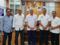 Ketua Umum Kadin Sumbar Buchari Bachter dan Kepala DPMPTSP Sumbar Luhur Budianda Jalin Silaturahmi, Perkuat Sinergitas dan Kolaborasi